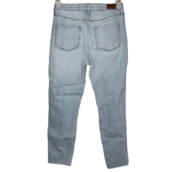 hollister ultra high-rise mom jean light wash distressed size 28 / 7 R - Picture 2 of 3